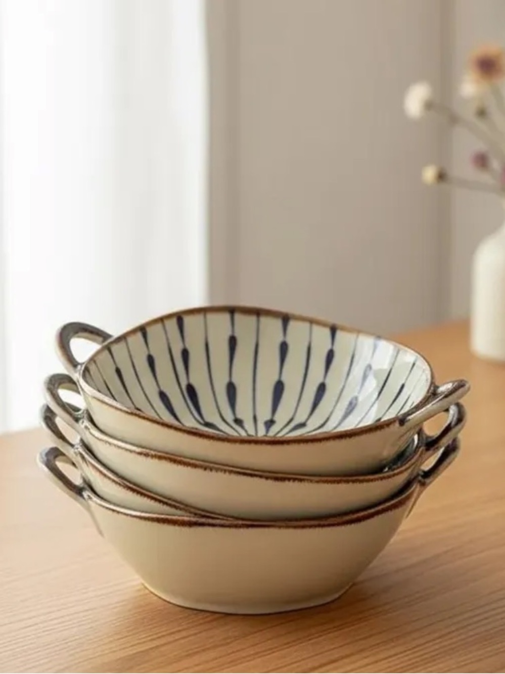 New! Japanese Ceramic Noodle Bowl With Handle in Blue Floral 24oz - Picture 5 of 5